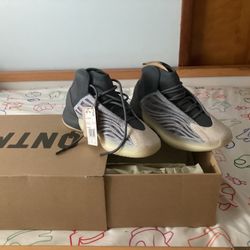 Yeezy QNTM