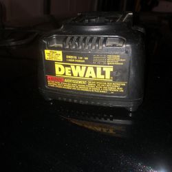 Dewalt Battery Charger For Compact Power Tools 