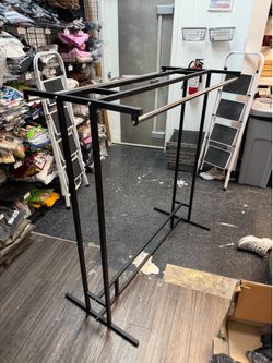 x4 Heavy Duty Retail Clothing Rack - Black Metal Garment Display