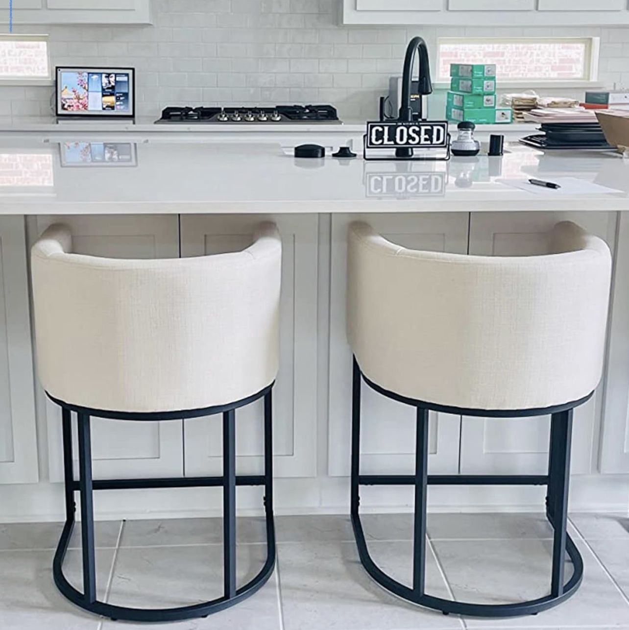 Pair of two barstools 