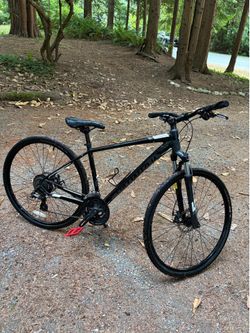 Specialized Crosstrail Hybrid Bike