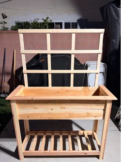 Planter box