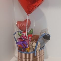 Small Valentine's Day Gift Basket 