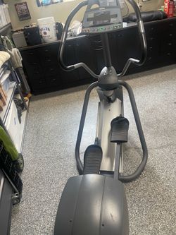 Precor elliptical trainer