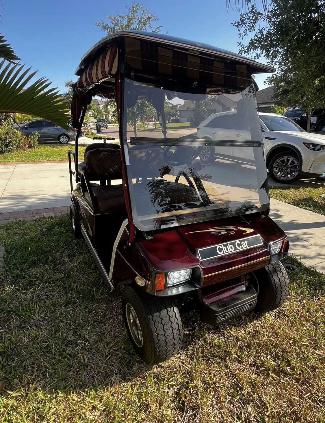 Club Car 48v - 4 Seater With Roll/zip Down Enclosure