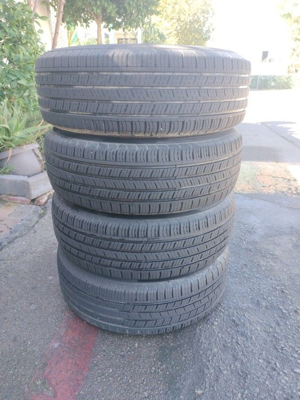 Set 4 Llantas Kumho Solus Ta 11 235 75 15 Muy Buenas