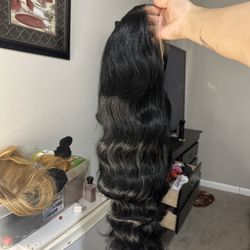 28 Inch Black Wig 