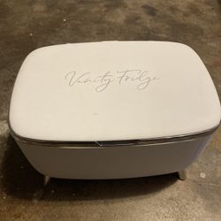 Mini Vanity Fridge / cooler