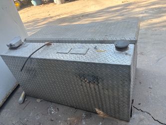 Metal box for truck fuel tank