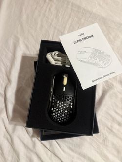 Pwnage Ultra Custom Symmetrical Gaming Mouse – Excellent Condition