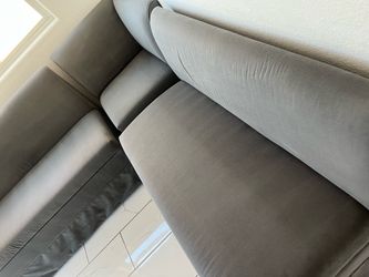 Carpet/ rugs/ couches/ car/ heavy duty machines (contact info removed)