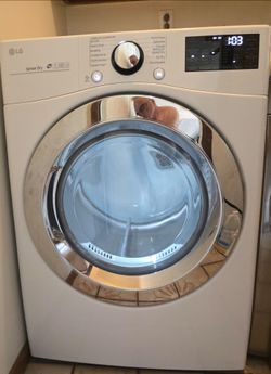 LG Gas Dryer - 7.4 cu. ft. Ultra Large Capacity