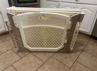 North States Superyard Ultimate 8 Panel Play Yard Baby Gate Pet