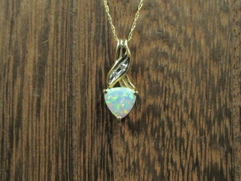 18" 10K Gold Opal With Diamond Accents Necklace Vintage Estate Wedding Engagement Anniversary Gift Idea Beautiful Elegant Unique