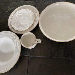 Mikasa Empire Gold Dining Set 