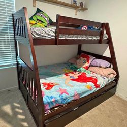 Litera De Tres Camas 