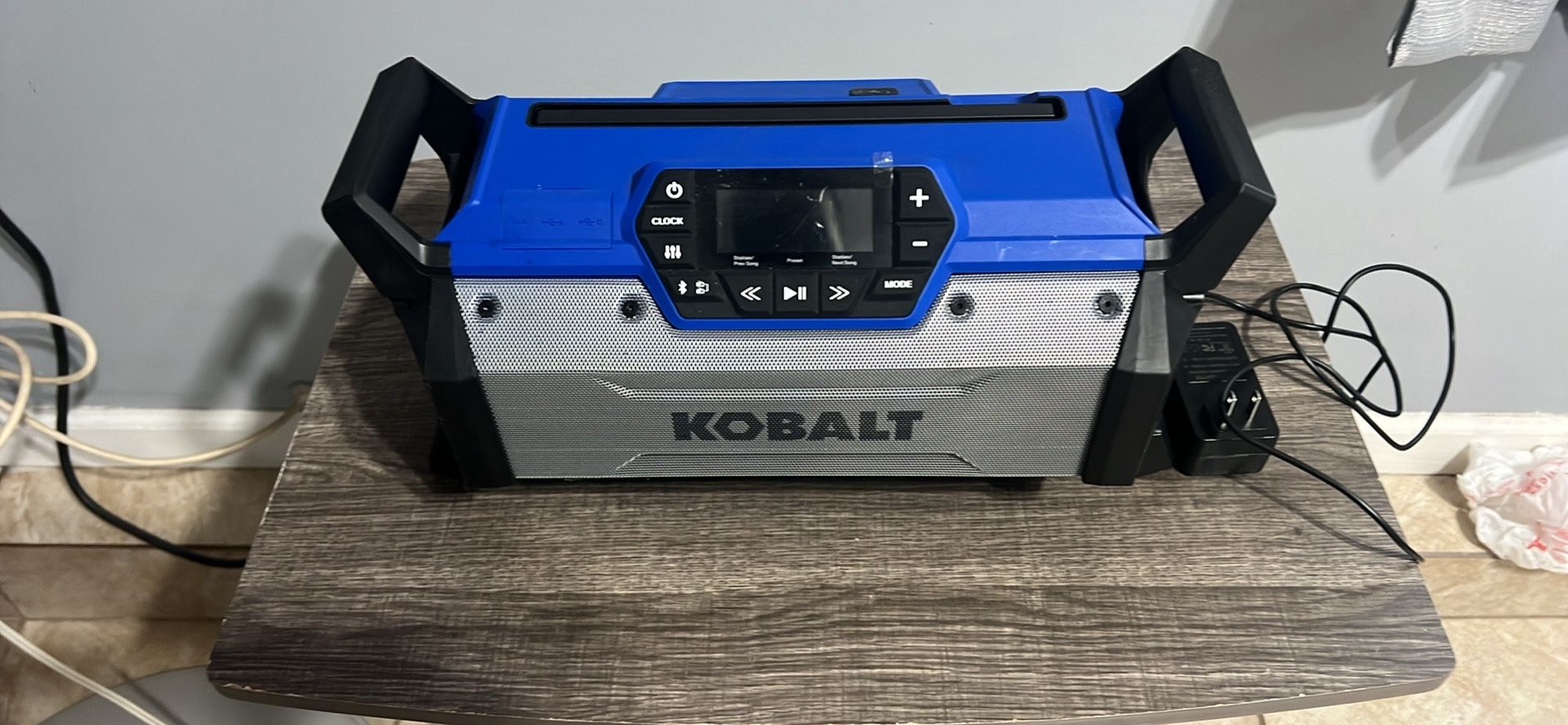Kobalt 24v Max Job-Site Radio