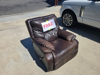 Free leather recliner
