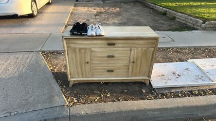 Dresser
