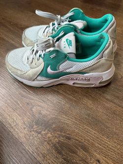 Women’s Nike Sneakers
