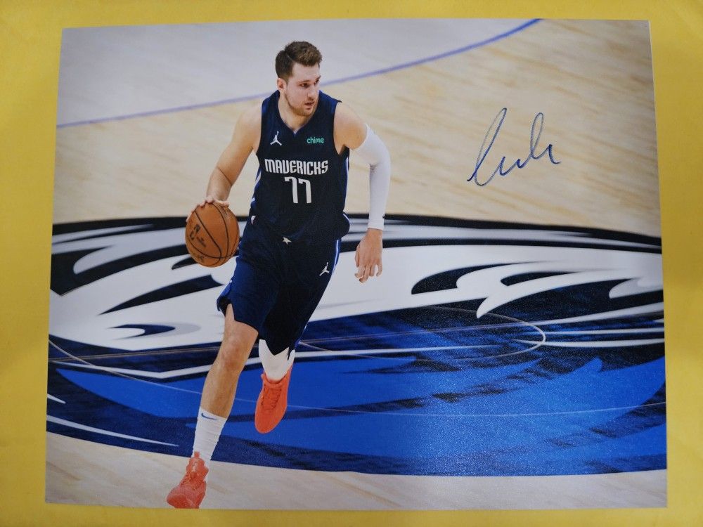 Luka Doncic Autographed 8x10 Photo 