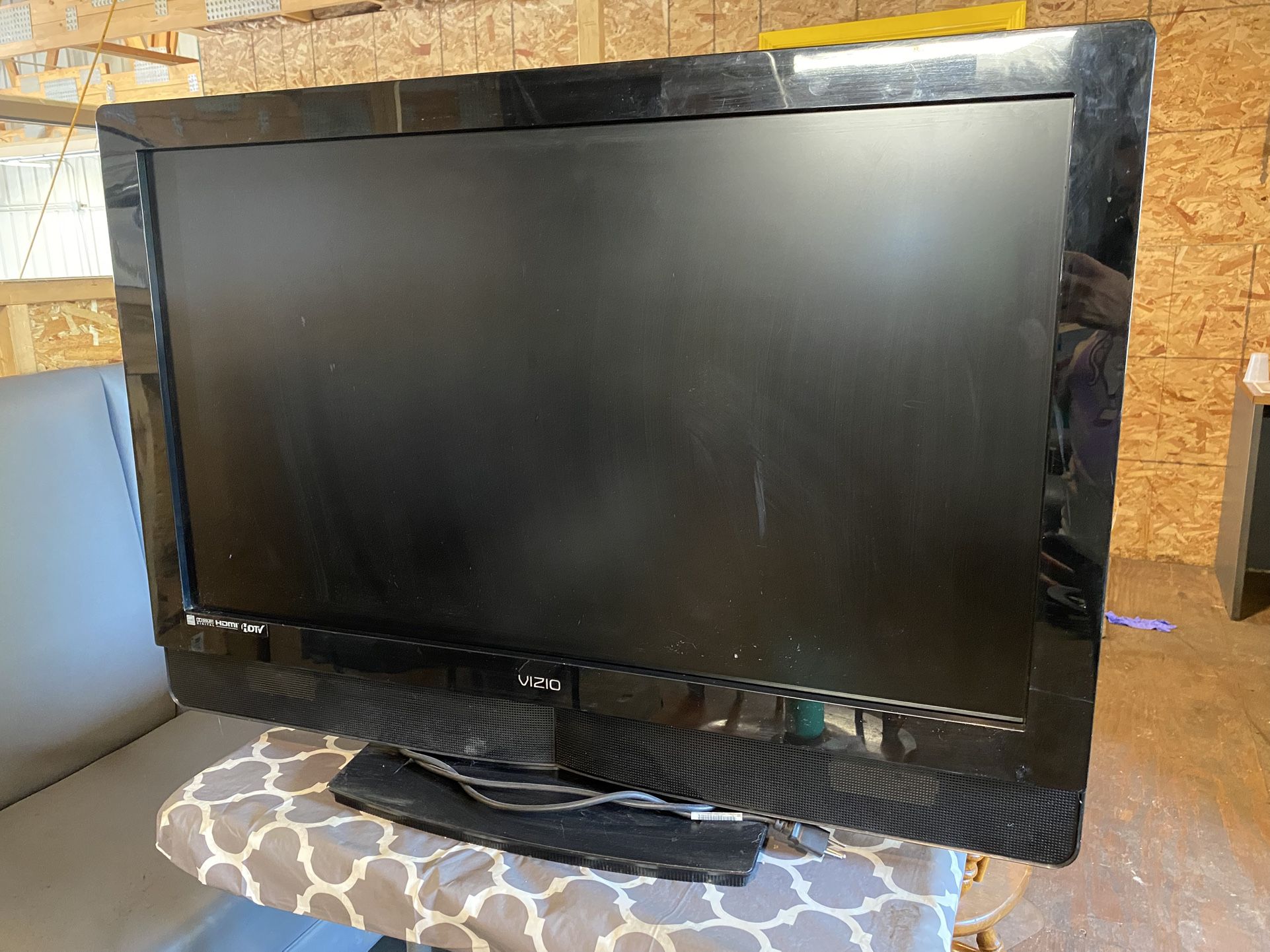 40 Visio Tv