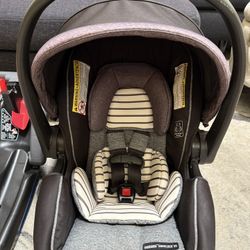 Graco SnugRide SnugLock 35 DLX Platinum Infant Car Seat With Base