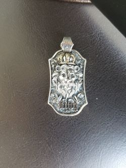 925 STERLING SILVER PENDANT LION HEAD.