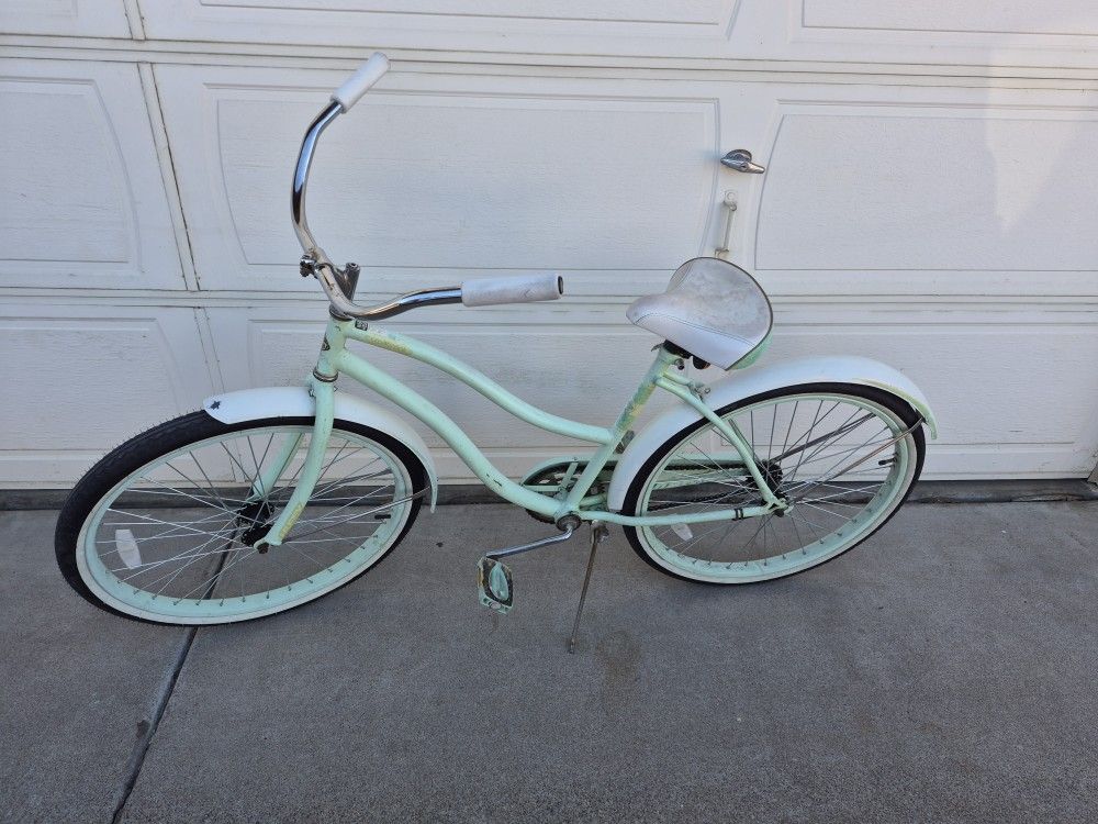 Huffy Bike Beach Cruiser