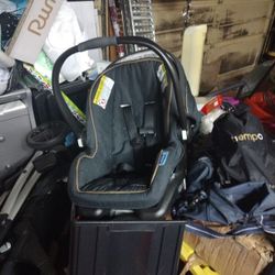 Graco Stroller, Baby Car seat And Base. . 