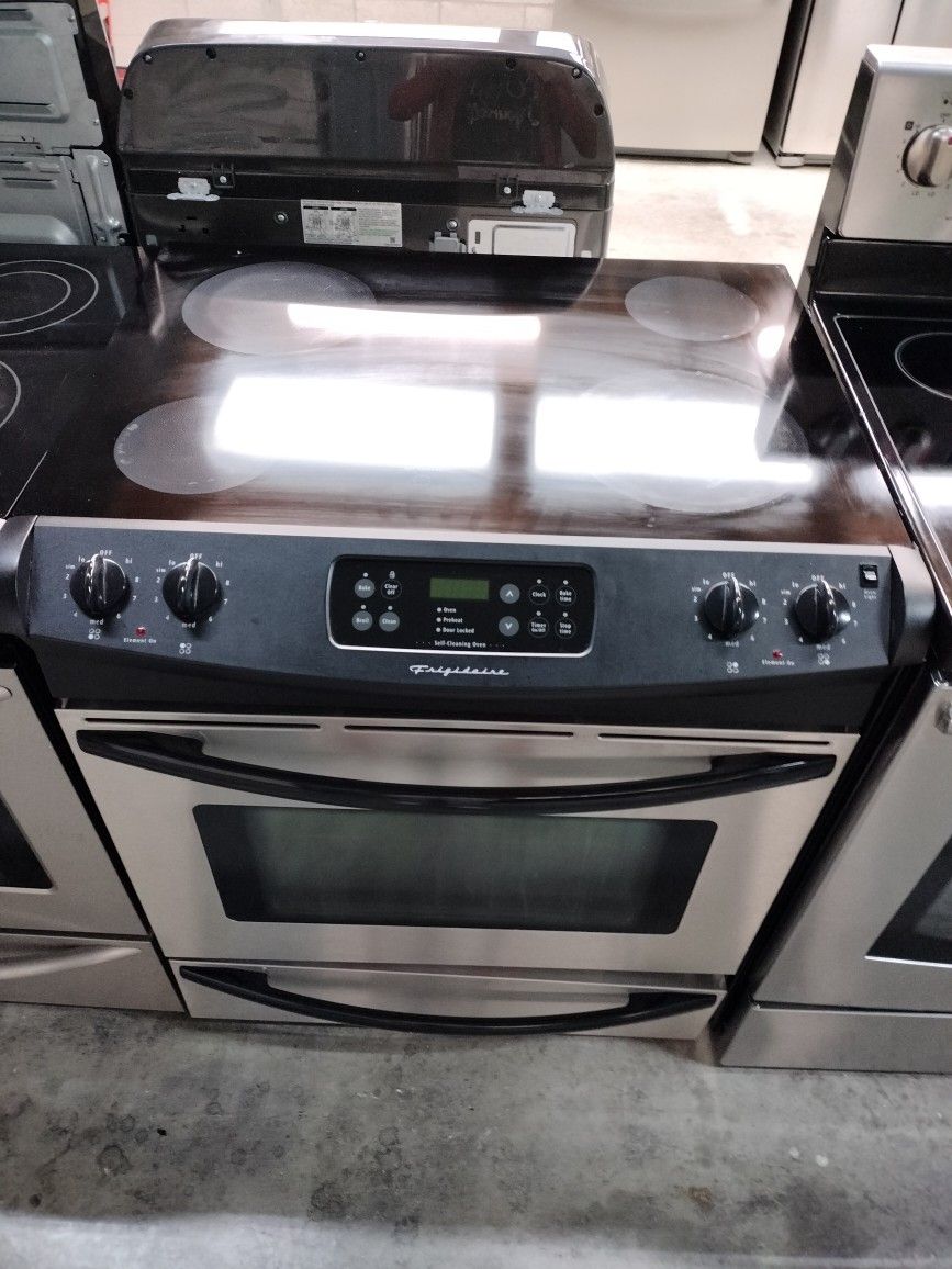 Cocina Eléctrica Marca Frigidaire