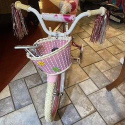 Girl Bike Excellent Condition