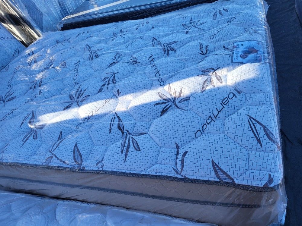 Brand New Queen Size Pillowtop Mattress Included Box Spring We Do Deliverys