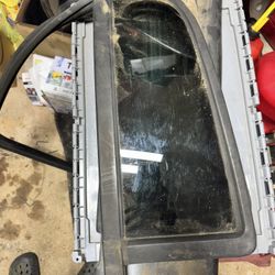 Trailblazer EXT Rear Window
