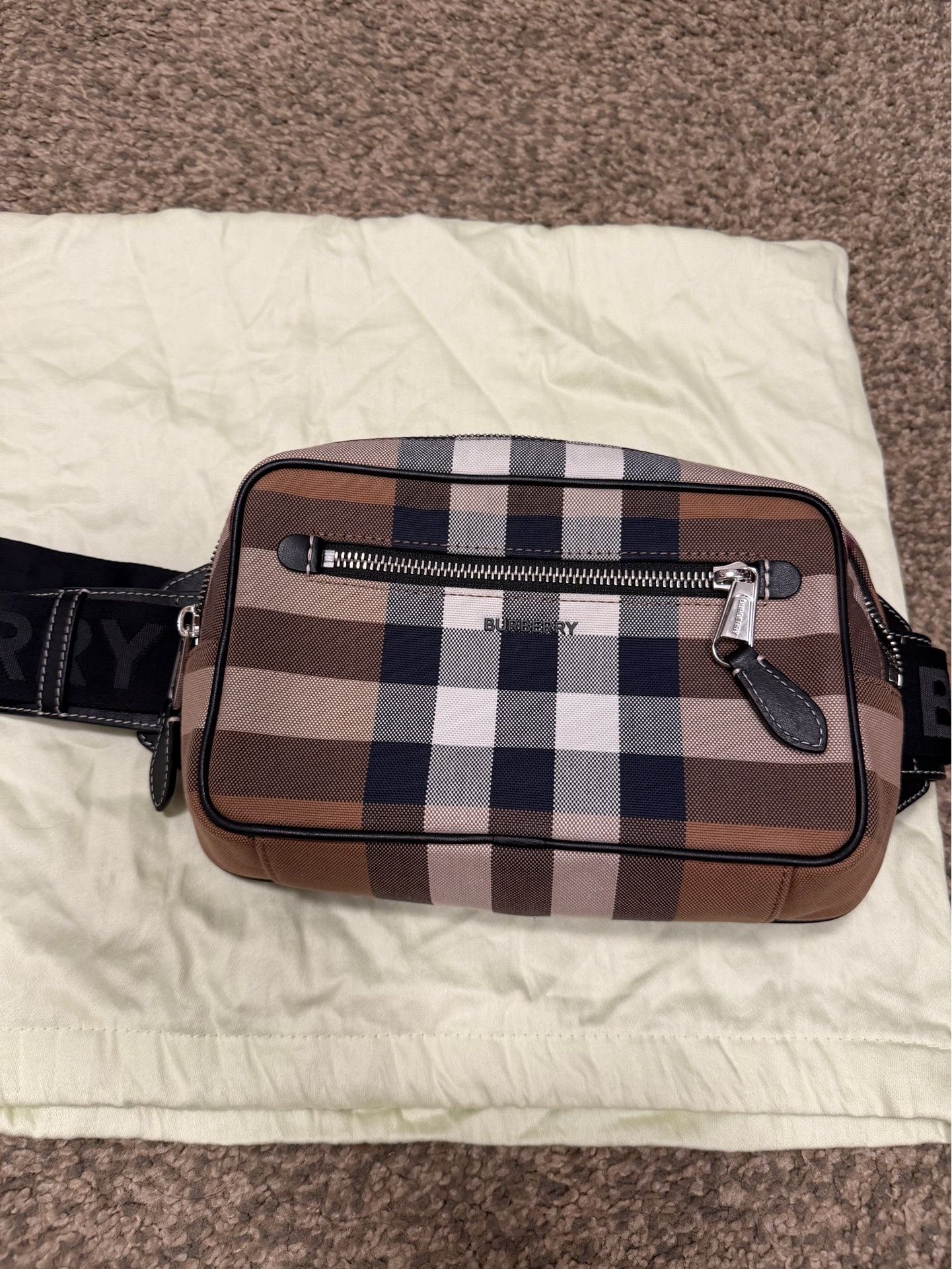 Burberry belt bag