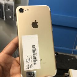 Factory unlocked iPhone 7 32gb, store warranty 