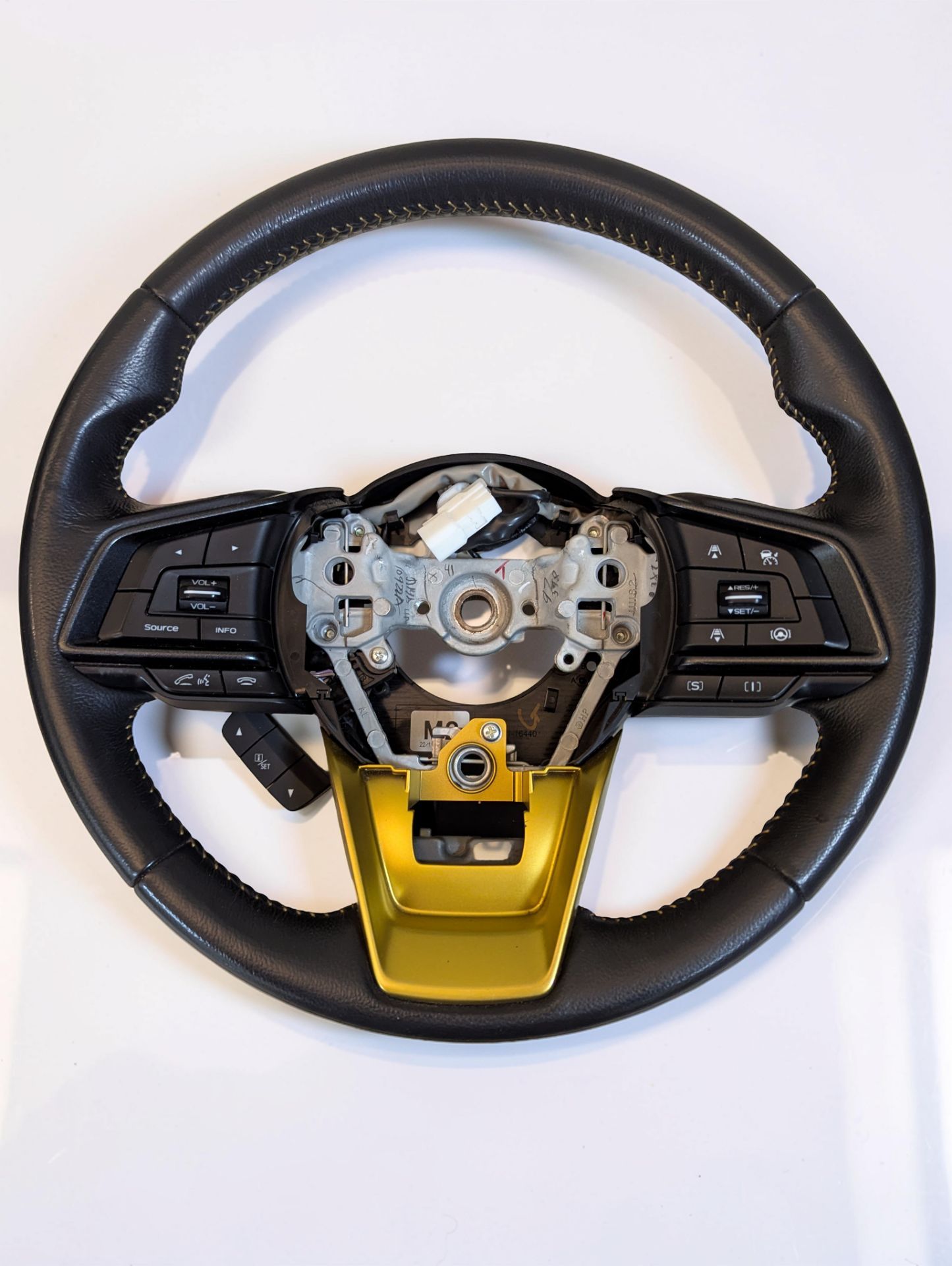OEM Subaru Crosstrek Steering Wheel 2018–2023 – Black – Used