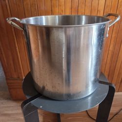 15 Qt. Stainless Steel Stock Pot with Handles - Great for Soups, Stews, Brewing
