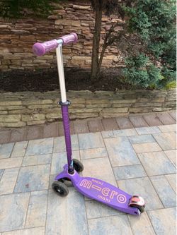 MICRO MAXI LED SCOOTER