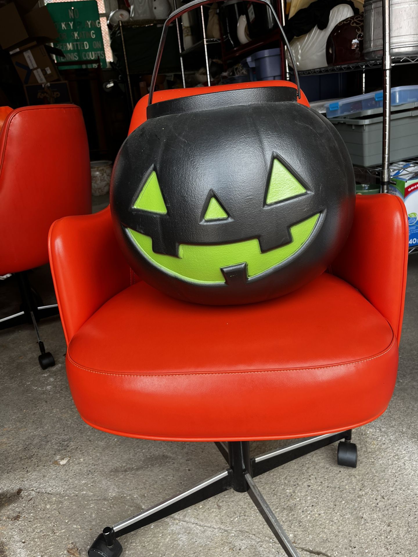 General Foam Giant JOL Vintage Halloween Blow Mold Cauldron Pail
