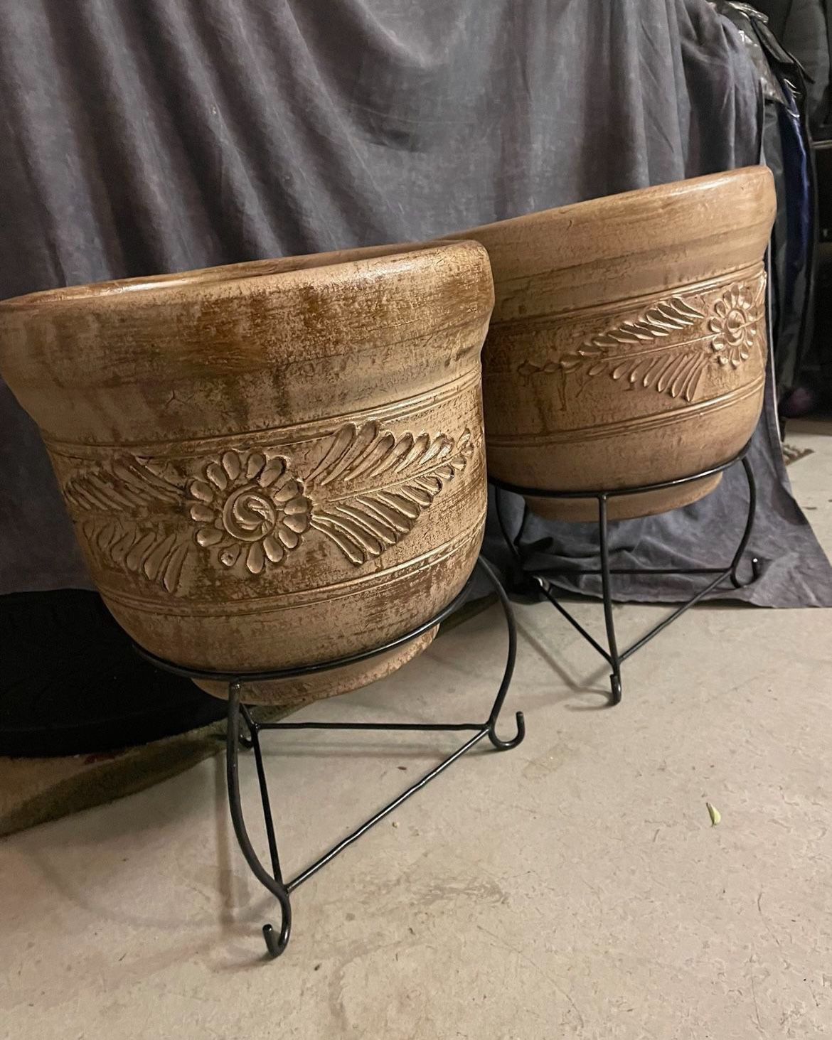 BRAND NEW FLOWER POTS MADE IN MEXICO 