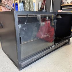 120 Gallon Enclosure W/lights