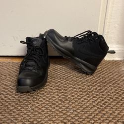 Nike Manoa Boots