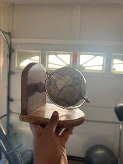 Globe decor
