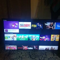 Samsung Crystal Smart Tv 43"Inch  4K Model: UN43TU700DF Smart LED-LCD (2020) Remote control Includes 