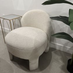 Accent Chair 