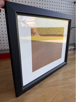 Picture frame 11 x 14”