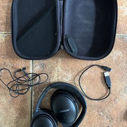 Bose Quiet Comfort 35 Cordless Headphones