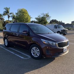 2017 KIA Sedona