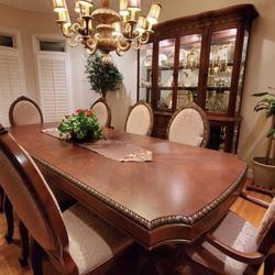 Aico Michael Amini Complete Dining Set 